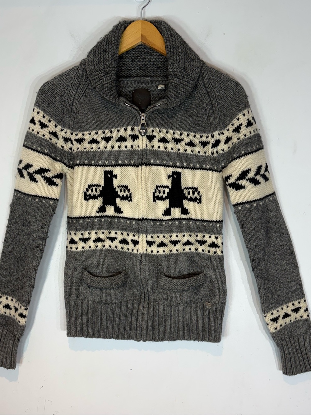Aritzia TNA Lambswool Zip-Up Sweater Grey Bird Print Small - Picture 3 of 13